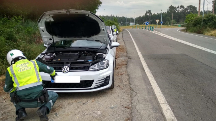Cazado con un detector de radares en plena AP-9 cuando conducía muy por encima del límite permitido