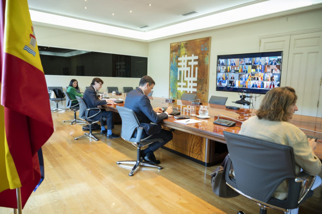 El presidente del Gobierno, Pedro Sánchez, se reúne por videoconferencia con los presidentes autonómicos, en Madrid (España).