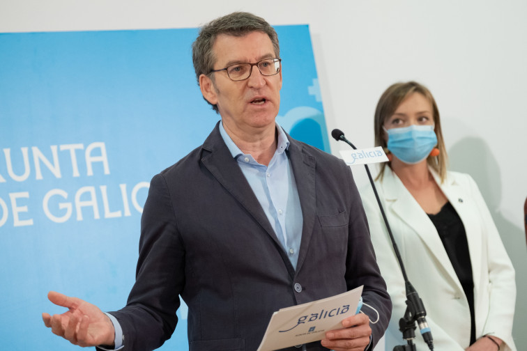 Feijóo promete una tarjeta con 450 y 900 € para que las familias vulnerables compren alimentos