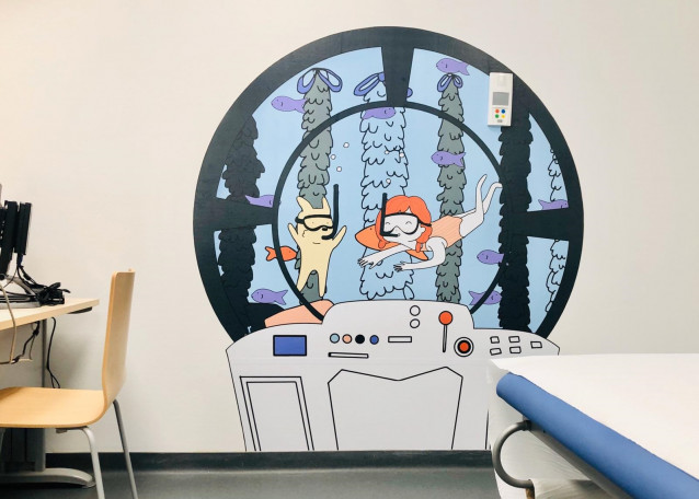La Fundación María José Jove lleva a cabo un proyecto de decoración con murales en el área de urgencias pediátricas de A Coruña