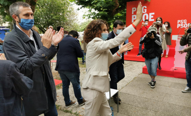 La ministra Montero le recuerda a Feijóo que él es el responsable de la residencias