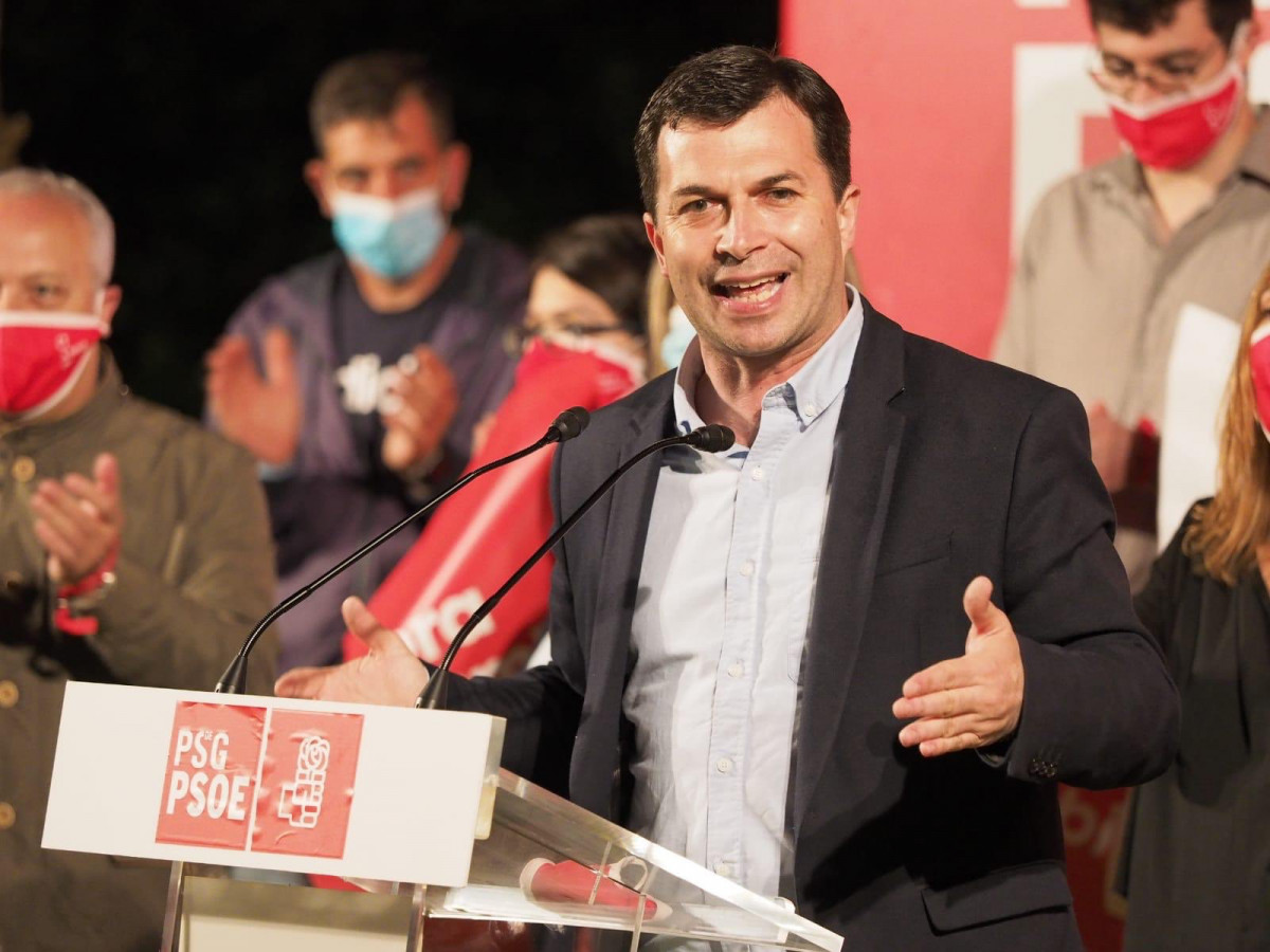 Gonzalo Caballero en la presentación de la campaña del PSdeG