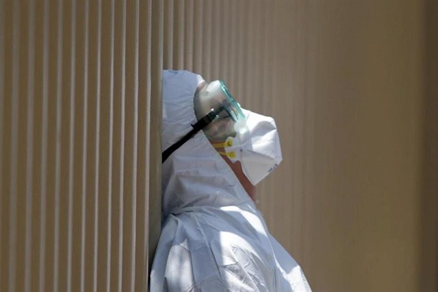 ​Insomnio, ansiedad, estrés… los daños colaterales de la pandemia entre los sanitarios