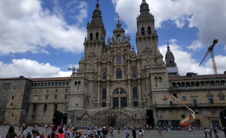 La Catedral de Santiago reabre sus puertas a los visitantes tras más de 100 días clausurada