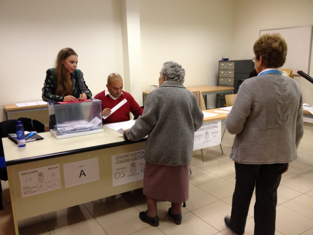 Urnas Galicia en las elecciones autonómicas del 21 de octubre de 2012.