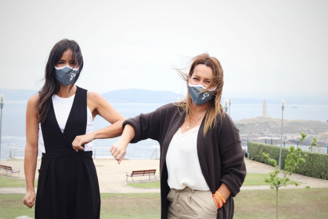 Begoña Villacís y Beatriz Pino en un acto electoral en A Coruña