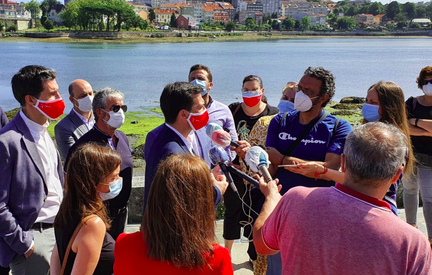 Gonzalo Caballero hoy en un acto en la Ru00eda do Burgo de A Coruu00f1a