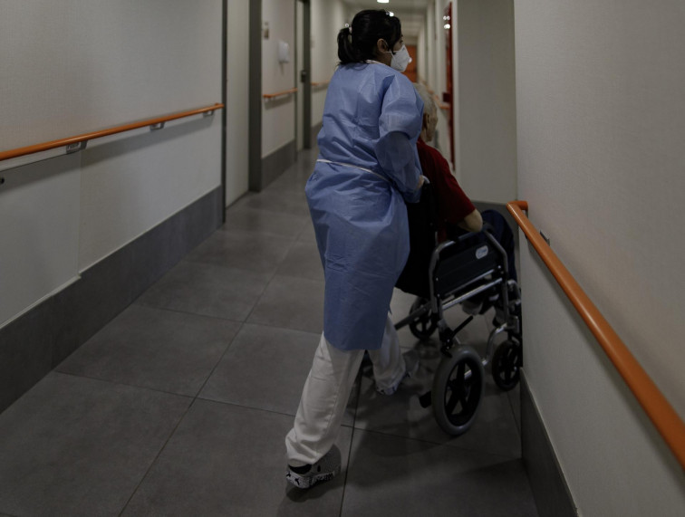 Familiares y usuarios de residencias demandan más personal para un correcto seguimiento a los residentes que superaron la COVID-19