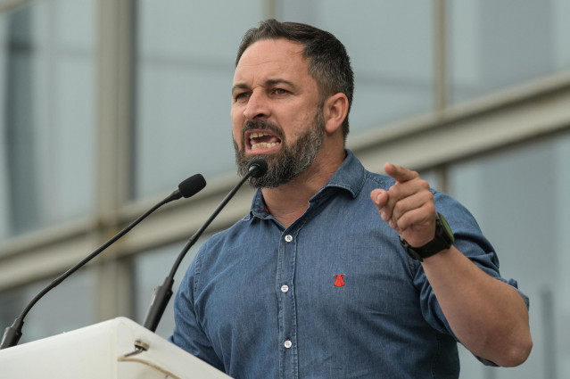 El presidente de Vox, Santiago Abascal, durante el acto electoral de Vox en A Coruña, a 4 de julio de 2020.