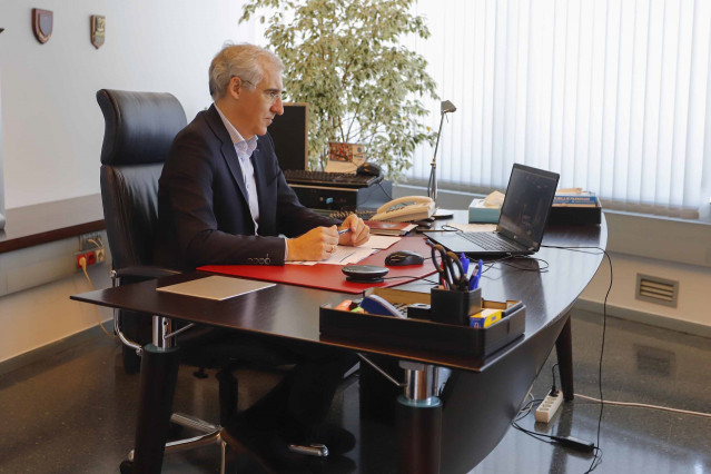 El conselleiro de Economía, Emprego e Industria, Francisco Conde, participa en un encuentro telemático
