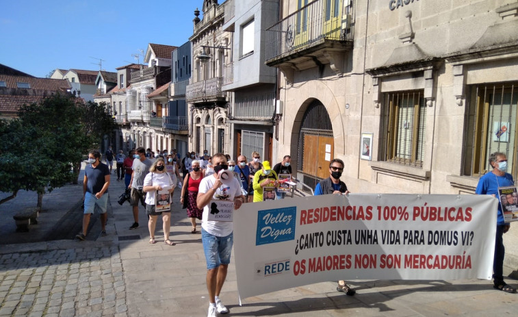 Familiares de residentes en el DomusVi Aldán-Cangas piden 
