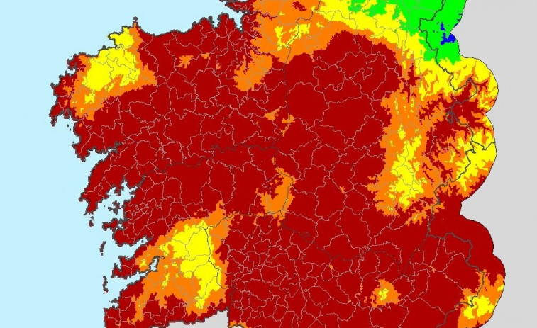 Solo A Mariña se libra de estar en riesgo alto o extremo de incendios forestales después de un fin de semana de mucha actividad