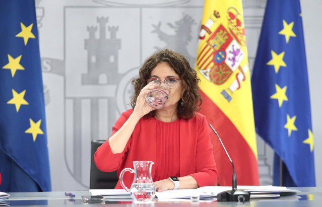 La ministra portavoz y de Hacienda, María Jesús Montero, interviene en la comparecencia en rueda de prensa posterior al Consejo de Ministros de Moncloa, Madrid (España), a 21 de julio de 2020.