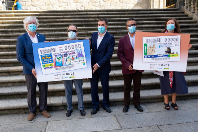 Presentación de los cupones de la ONCE dedicados al Día de Galicia y a la accesibilidad del Camino de Santiago