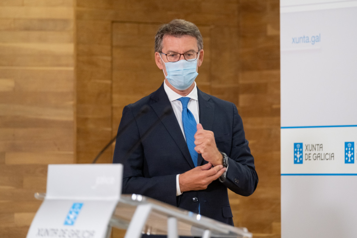O titular do Goberno galego na rolda de prensa posterior ao Consello da Xunta  O titular do Goberno galego, Alberto Núñez Feijóo, durante a rolda de prensa posterior á reunión semanal do Consello