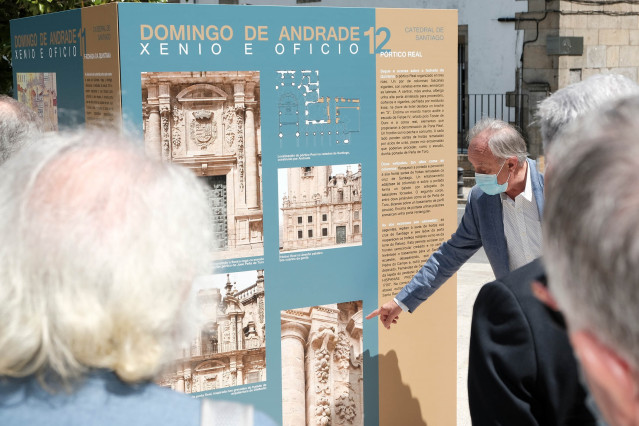 Inauguración de la exposición 'Domingo de Andrade: Xenio e oficio', en la Alameda de Santiago de Compostela.
