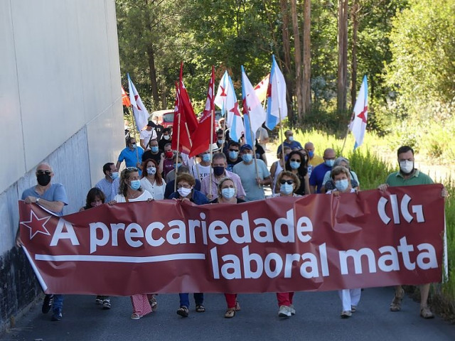 Sindicalistas protestan por el cuarto accidente laboral registrado en O Porriño este año