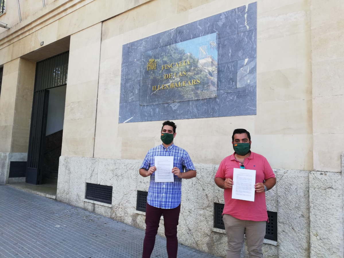 Foro Baleares ante la Fiscalu00eda en una foto de su Twitter