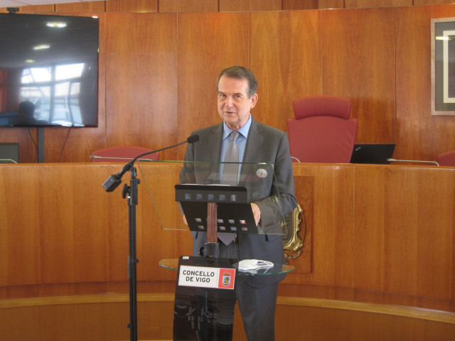 El alcalde de Vigo, Abel Caballero, durante la rueda de prensa de este lunes