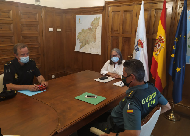 La subdelegada del Gobierno en A Coruña,  Pilar López-Riobóo, aborda con efectivos de la Policía y Guardia Civil las nuevas restricciones por la COVID-19