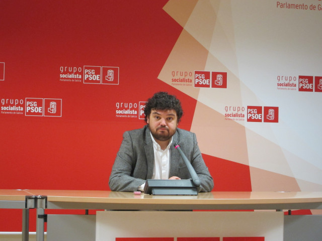 Portavoz de Sanidad del PSdeG, Julio Torrado.