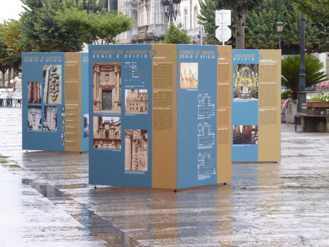 Inauguración de la exposición 'Domingo de Andrade: Genio y oficio', organizada por el Colegio Oficial de Arquitectos de Galicia, en el Paseo da Corredoira de Tui (Pontevedra).