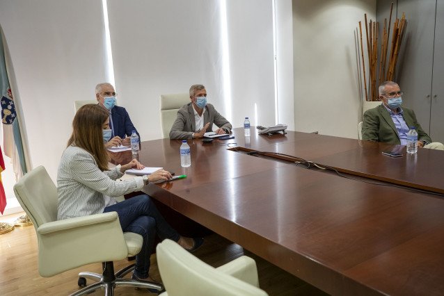 Reunión de la Xunta con representantes del ocio nocturno