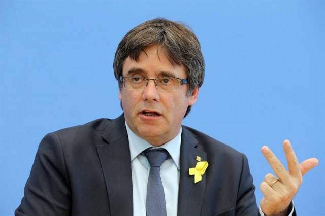 Puigdemont ensaya la “confrontación inteligente” con el PDeCAT