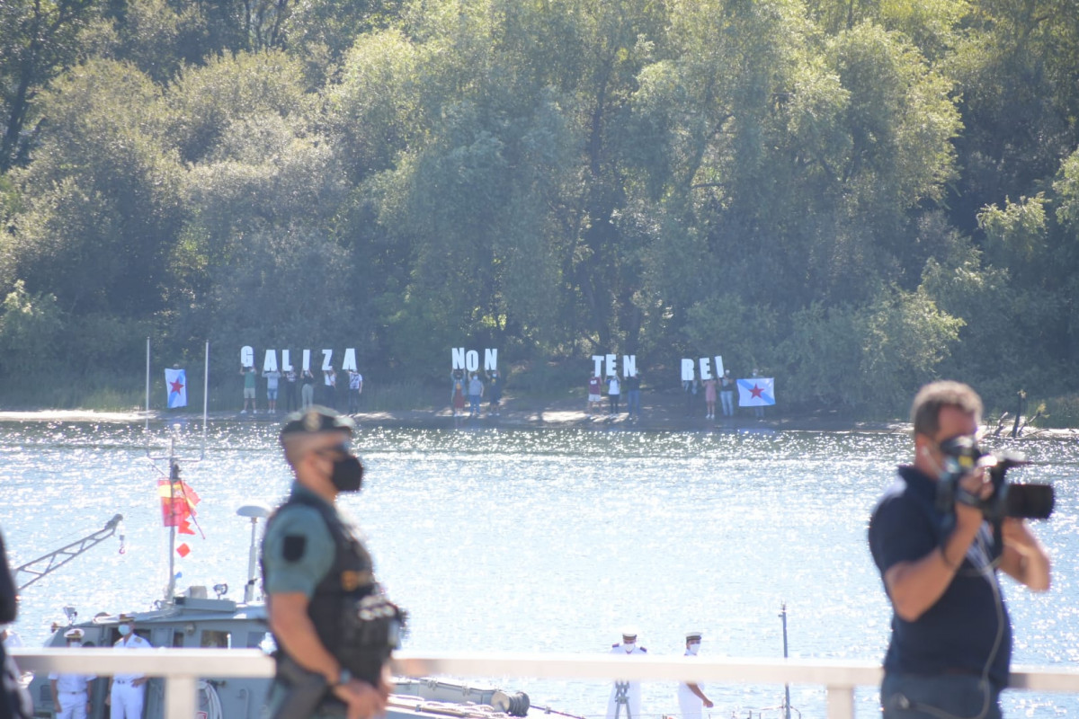Protestas contra Felipe VI durante la visitadel Rey en Tui en una imagen del BNG de esta localidad