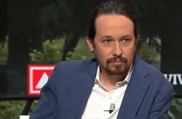 Iglesias corrige a Montero y garantiza que padres de niños en cuarentena y PCR n