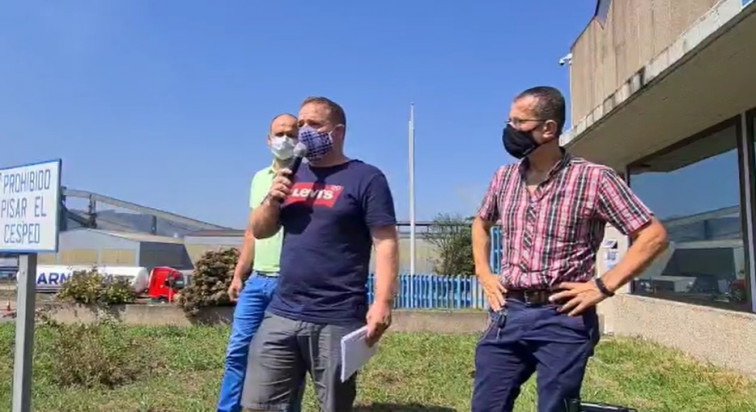 Los trabajadores creen que la venta de Alcoa a Liberty está más cerca pero mantienen la manifestación