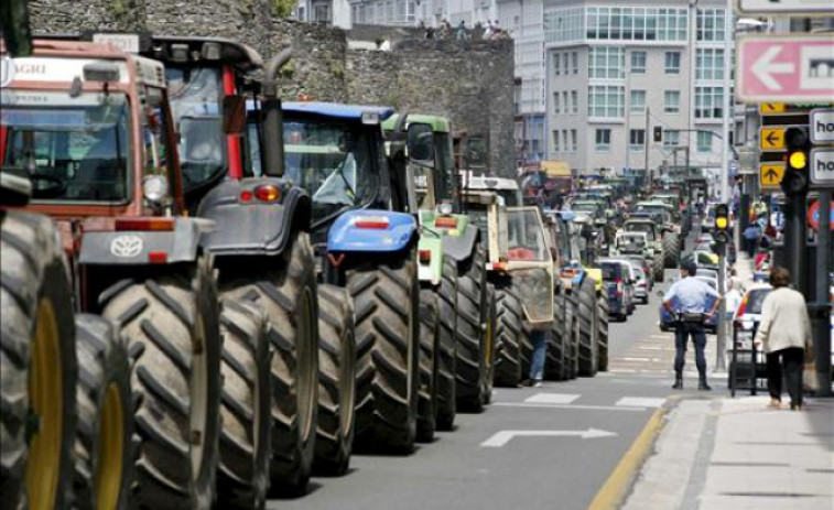 1.500 tractores invaden Lugo para protestar contra los precios de la leche