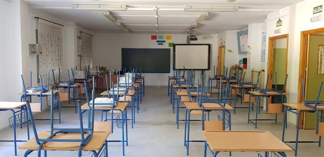 Un positivo en el colegio Maristas Santa María de Ourense pone en cuarentena a siete alumnos, pero mantiene su actividad