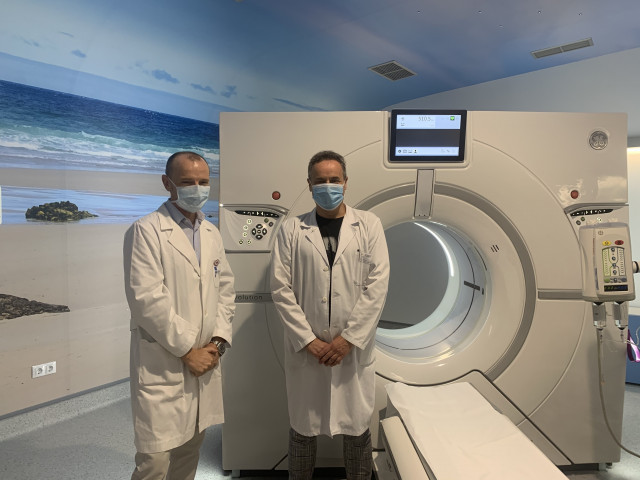 Ramón González Juanatey y Roberto García Figueiras del Área Sanitaria de Santiago.