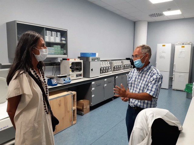 La Presidenta De La Fundación María José Jove, Felipa Jove, Y El Director General De La Fundación De Medicina Xenómica, Ángel Carracedo