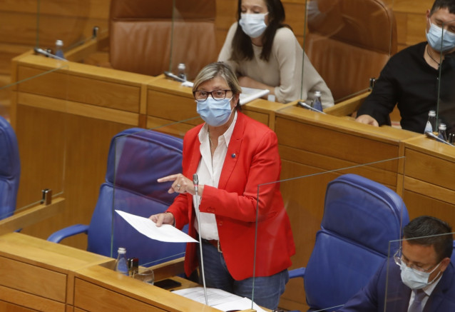 La conselleira do Mar, Rosa Quintana, en el pleno.