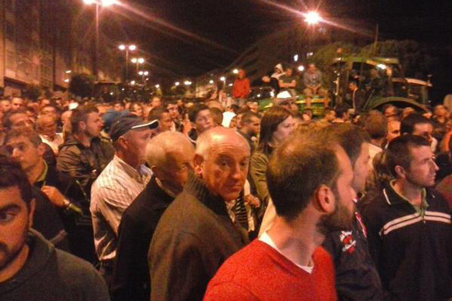 O principio de acordo no lácteo, en Madrid non logra desactivar as protestas