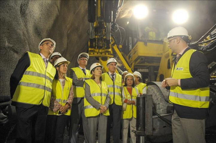 Pastor dice que las obras del AVE van 