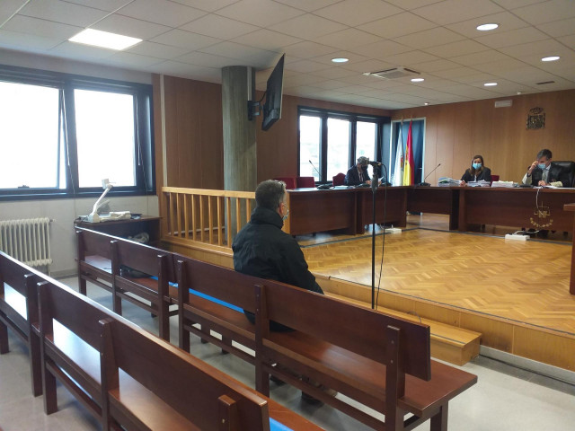 Un entrenador de un club de taekwondo de Vigo, en el banquillo de los acusados por un supuesto delito de abuso sexual a una menor.