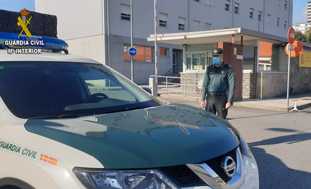 Detenido un hombre por agredir a su expareja y robarle en Poio (Pontevedra).