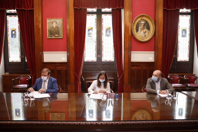 El Ayuntamiento de A Coruña y Correos firman un convenio de colaboración