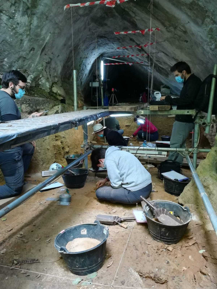 La Cova Eirós fue un campamento de caza de los neandertales y un taller para fabricar herramientas, demuestra un estudio