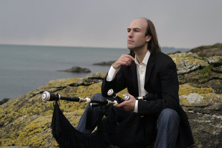 Carlos Núñez llevará su música al mítico Pico Sacro este verano