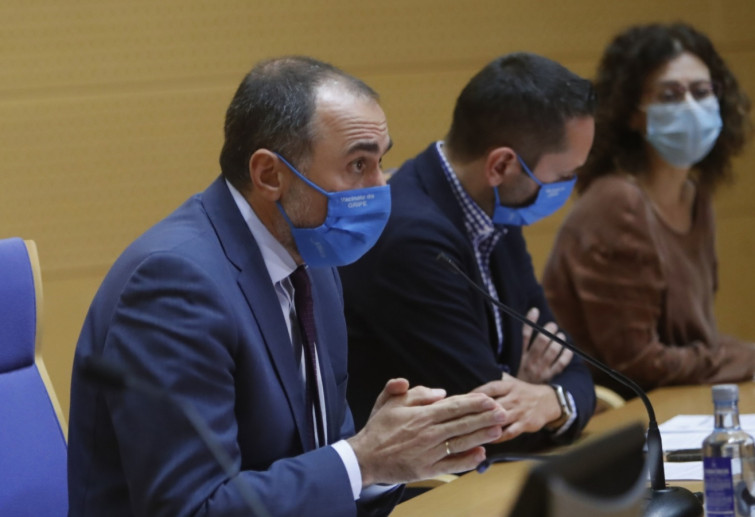 La Xunta advierte que puede confinar Santiago por el alza de coronavirus, que vincula a fiestas universitarias