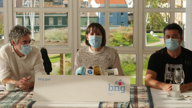 Iván Rivas con Ana Pontón y Ramón Alfonso en el Parador de Ferrol.
