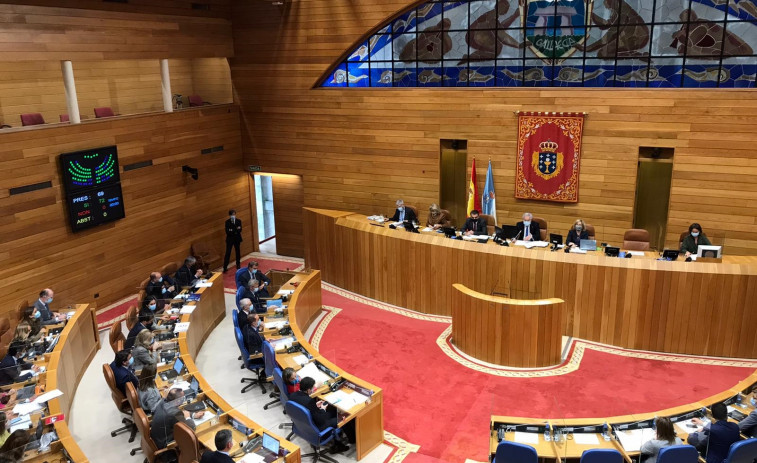 El Parlamento de Galicia autoriza la creación de una comisión de investigación por la fusión de las cajas