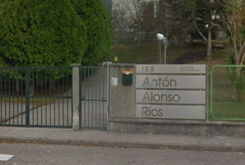 Entrada del IES de Tomiu00f1o en una foto de Google Street View