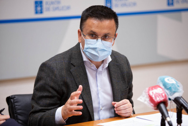 El conselleiro do Medio Rural, José González, en rueda de prensa