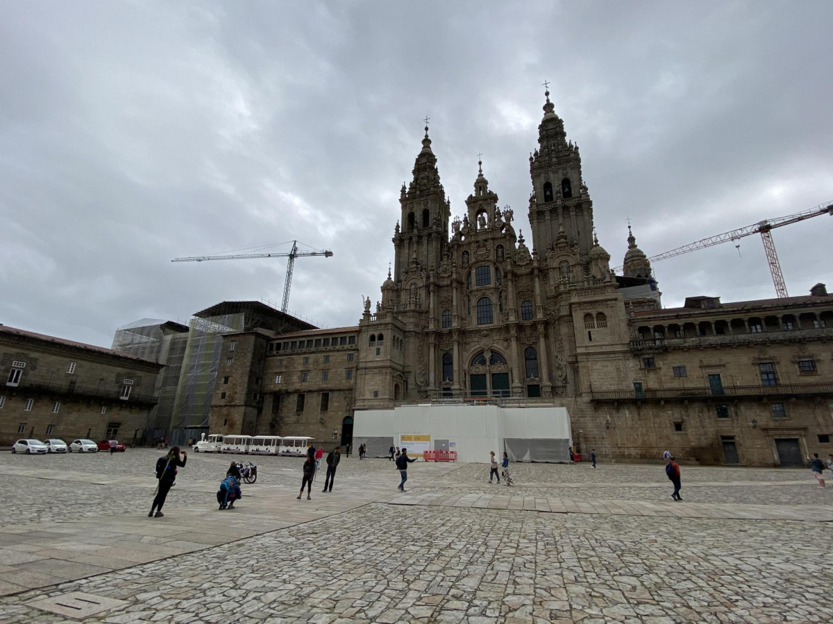 La Praza do Obradoiro, con la Catedral de Santiago de Compostela, a inicios del mes de julio.
