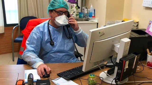 Un 40% de teleconsultas aún este año, pese a que el SERGAS premiará a los que más atiendan presencialmente